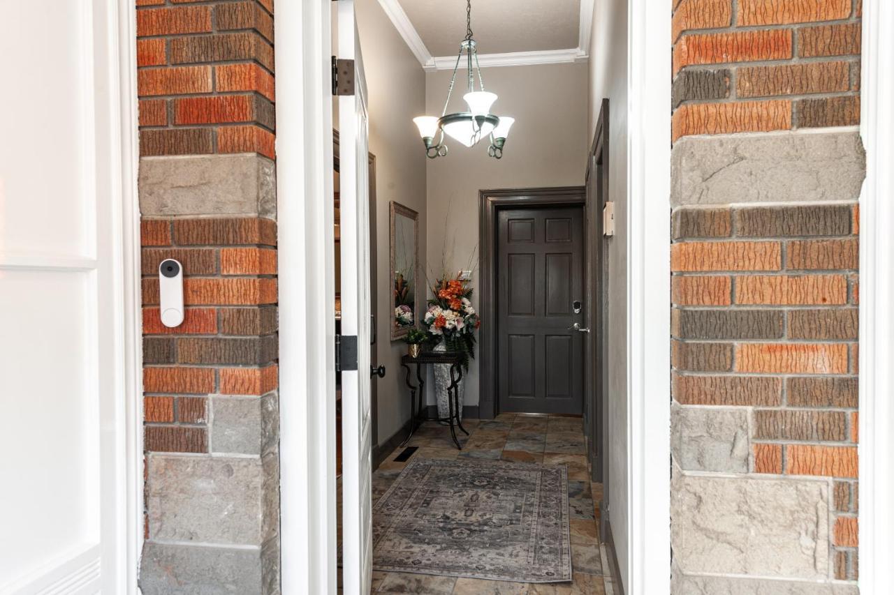 Lake Suite With Sunroom By Henry House Stays Stratford Exterior photo