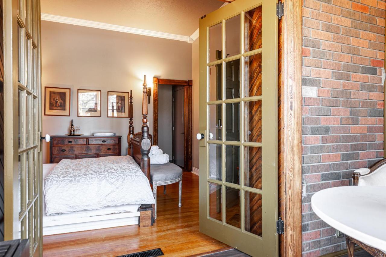 Lake Suite With Sunroom By Henry House Stays Stratford Exterior photo